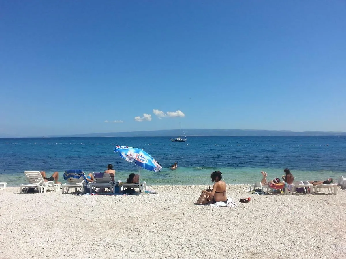 Near Beach Apartment Reno With Private Parking Σπλιτ